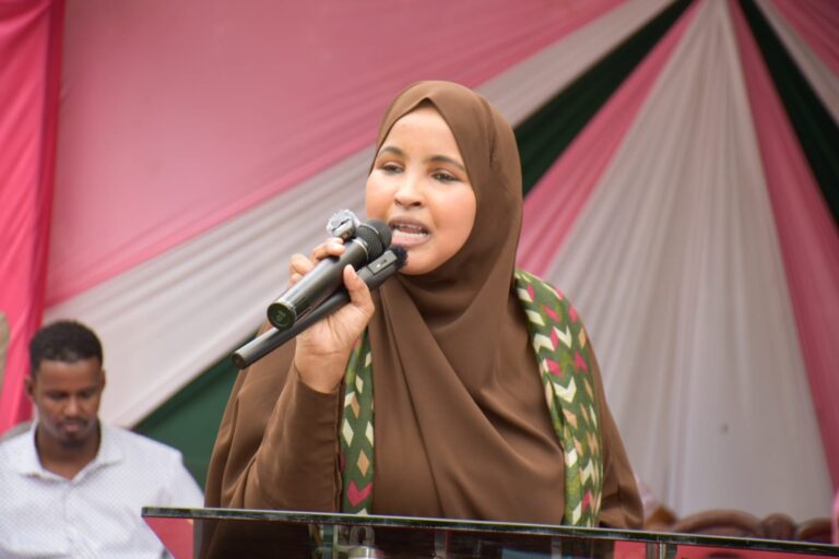 Garissa politics heat up as residents receive government support