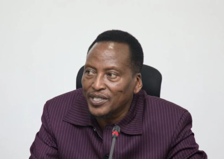 Chilling effect: Senator Onyonka decries police siege outside media house following MP’s arrest