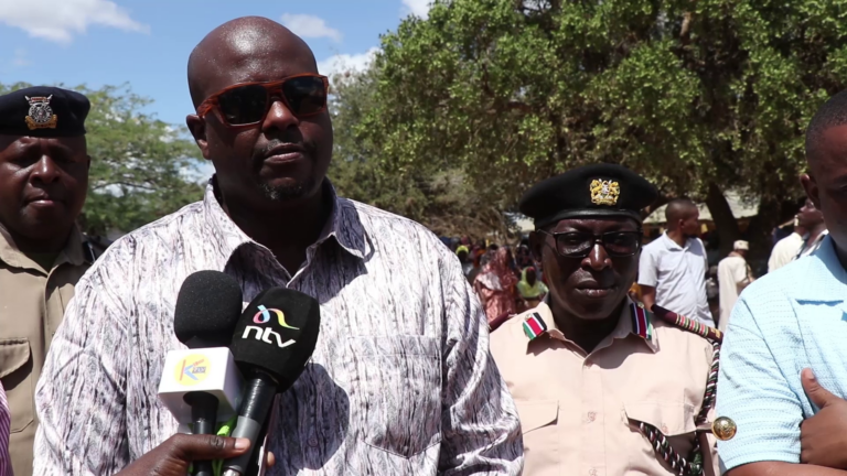 Government distributes relief food and blankets to flood victims in Tana River